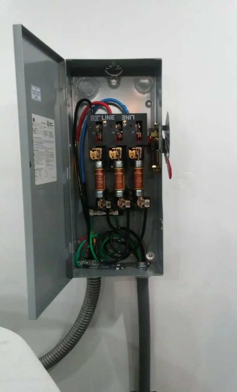Three-phase disconnect switch installed for Electrical Wiring & Rewiring in Bullskin